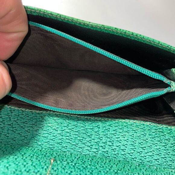 Gucci Tan and Green Continental Wallet - Picture 12 of 16